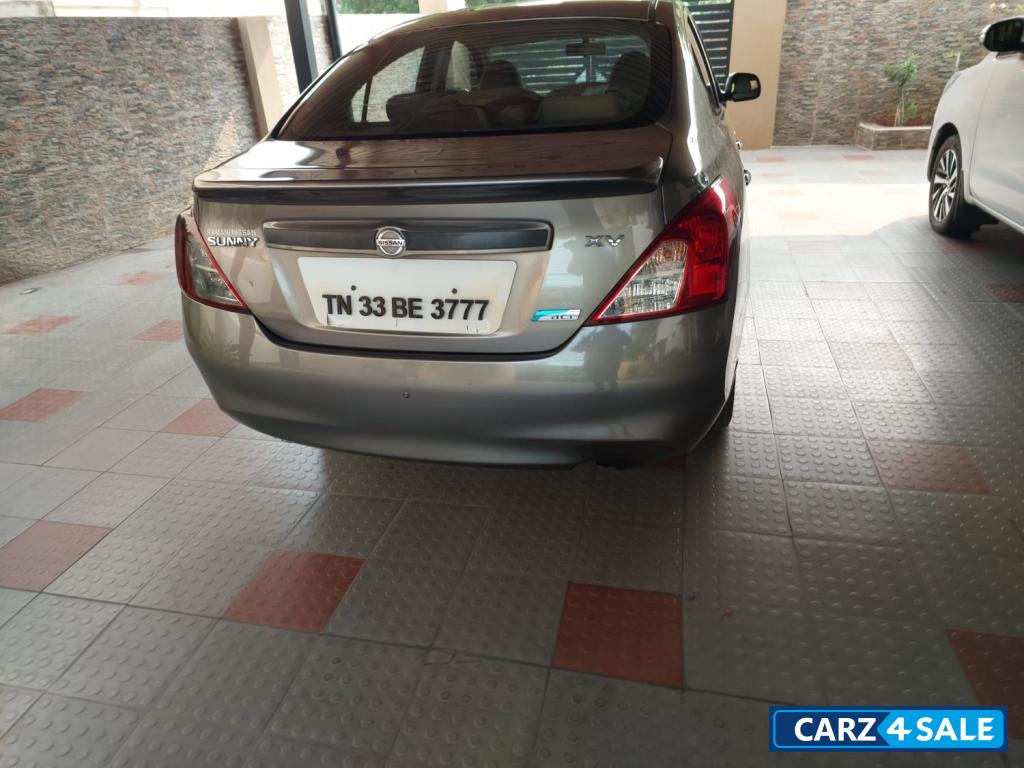 Bronze Grey Nissan Sunny XV