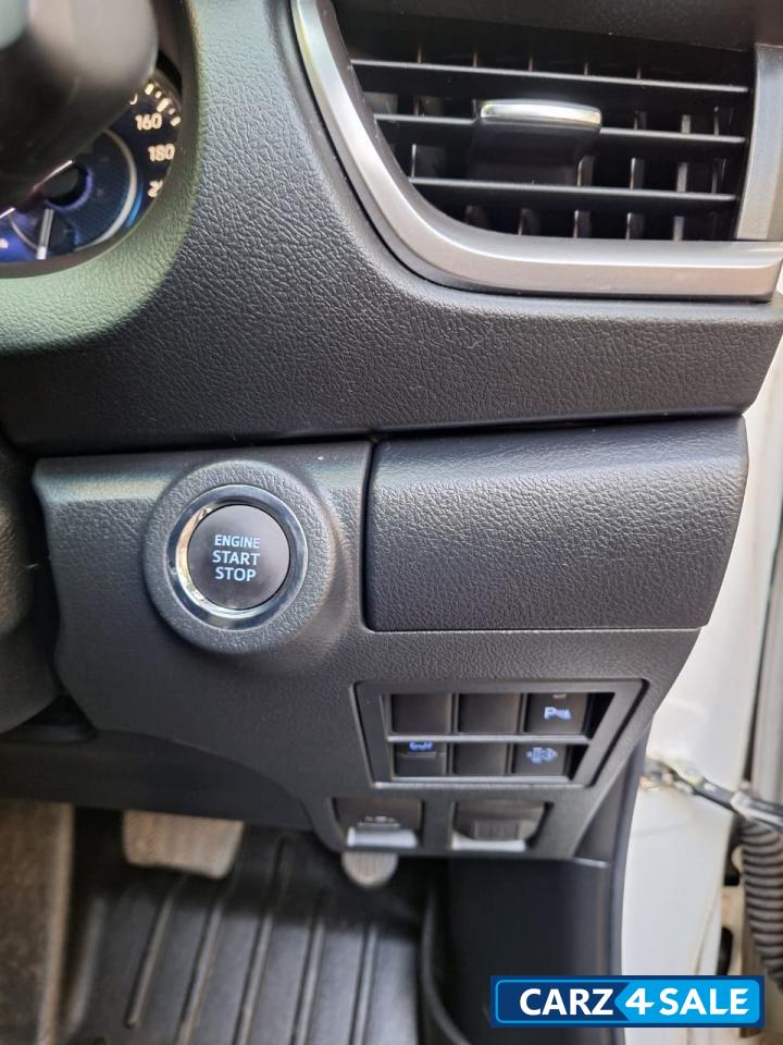 White Toyota Fortuner sigma 4x4 Automatic