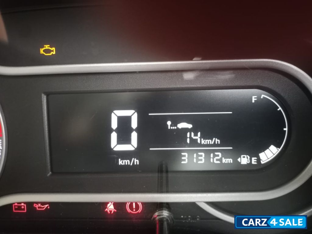 Pearl White Hyundai Aura 1.2 SX