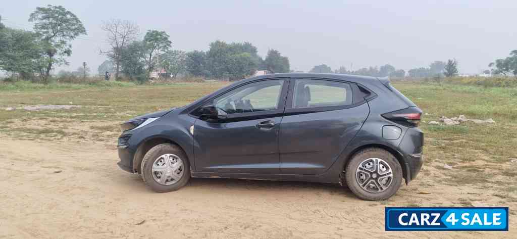 Daytona Grey Tata Altroz Xm