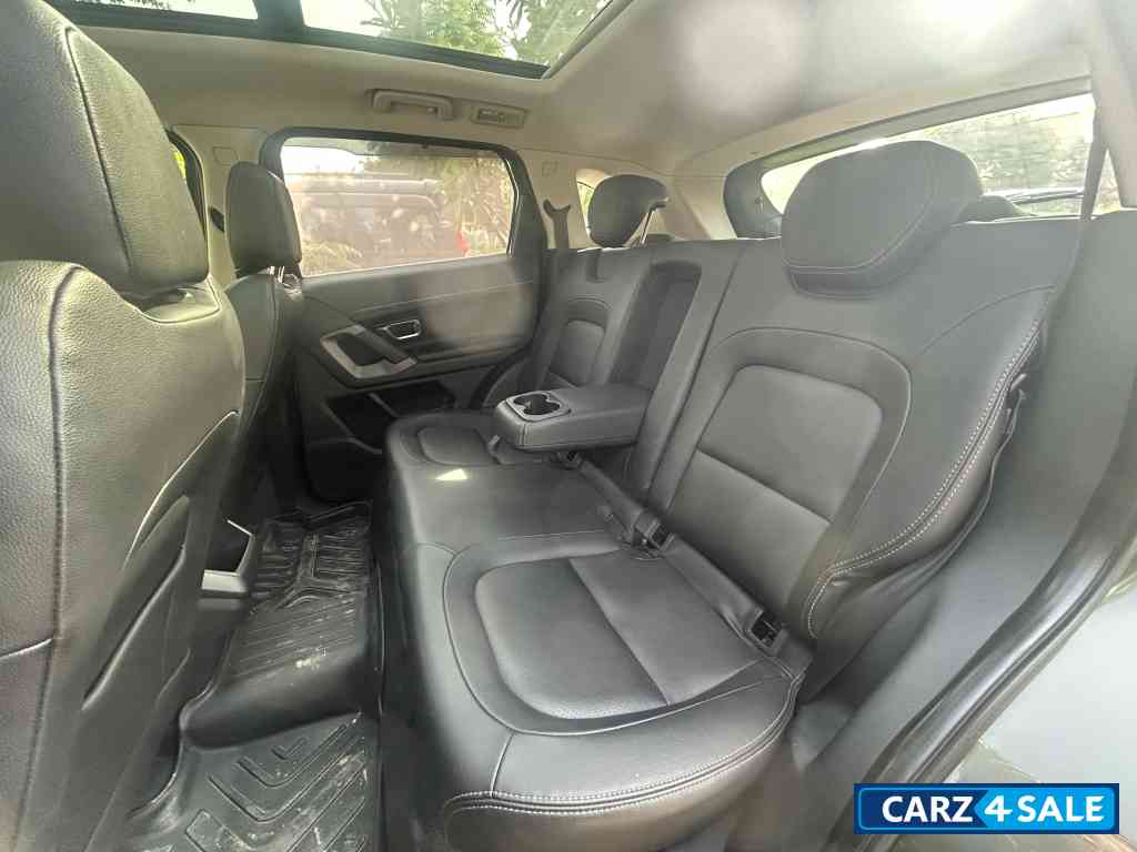 Tata Harrier Xzplus camo