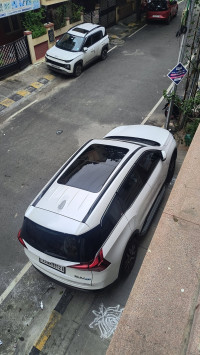 Mahindra XUV700 AX7 P MT 7STR