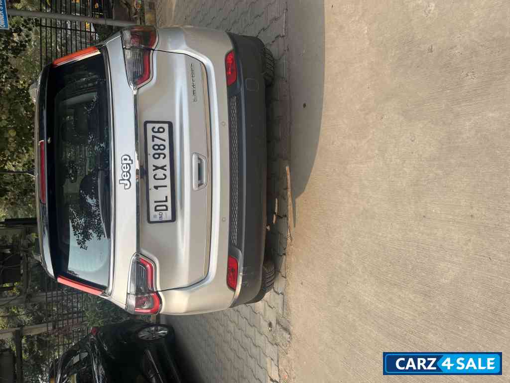 Minimal Grey Jeep Compass Petrol Automatic