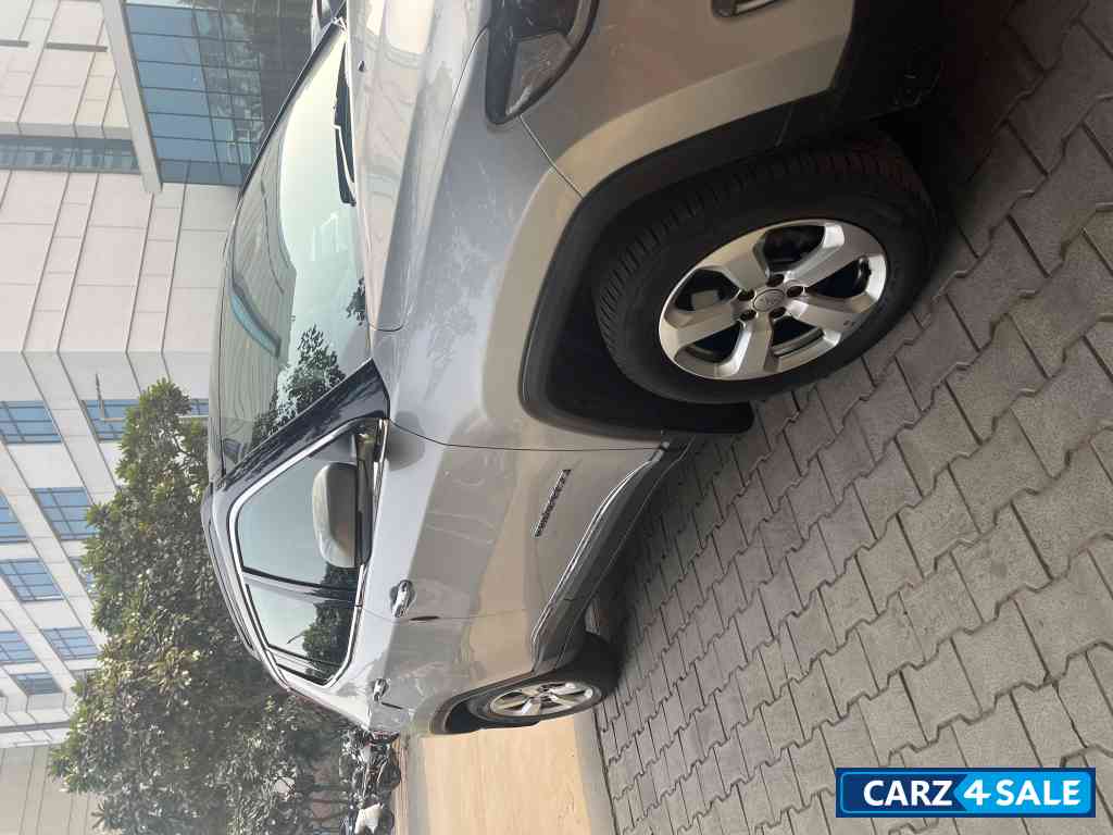 Minimal Grey Jeep Compass Petrol Automatic