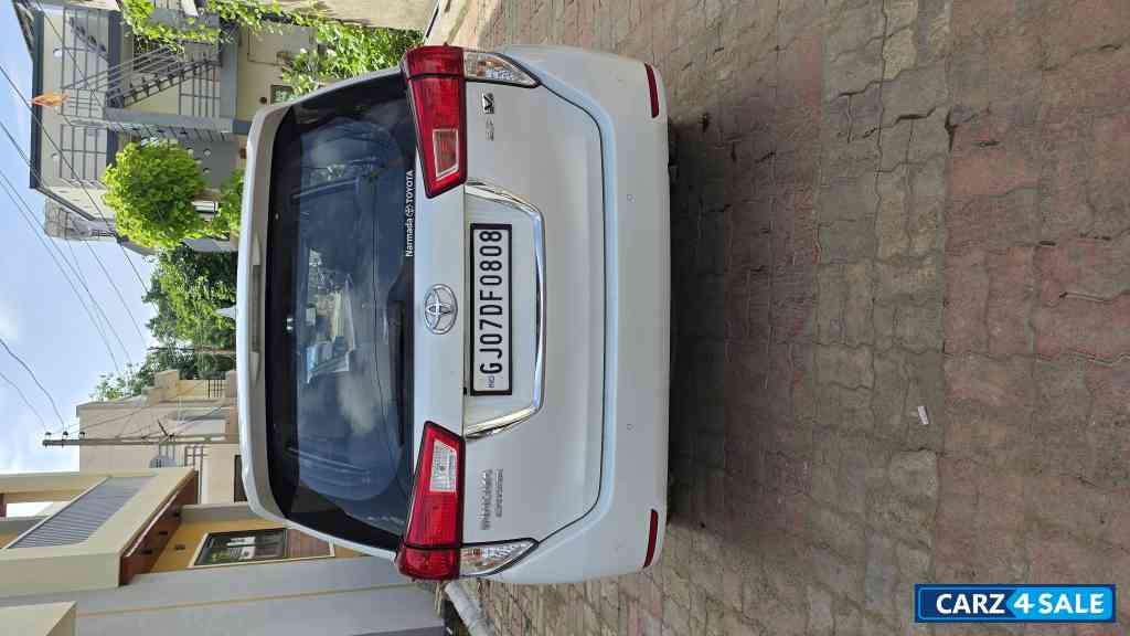 Toyota Innova 2.7V Petrol