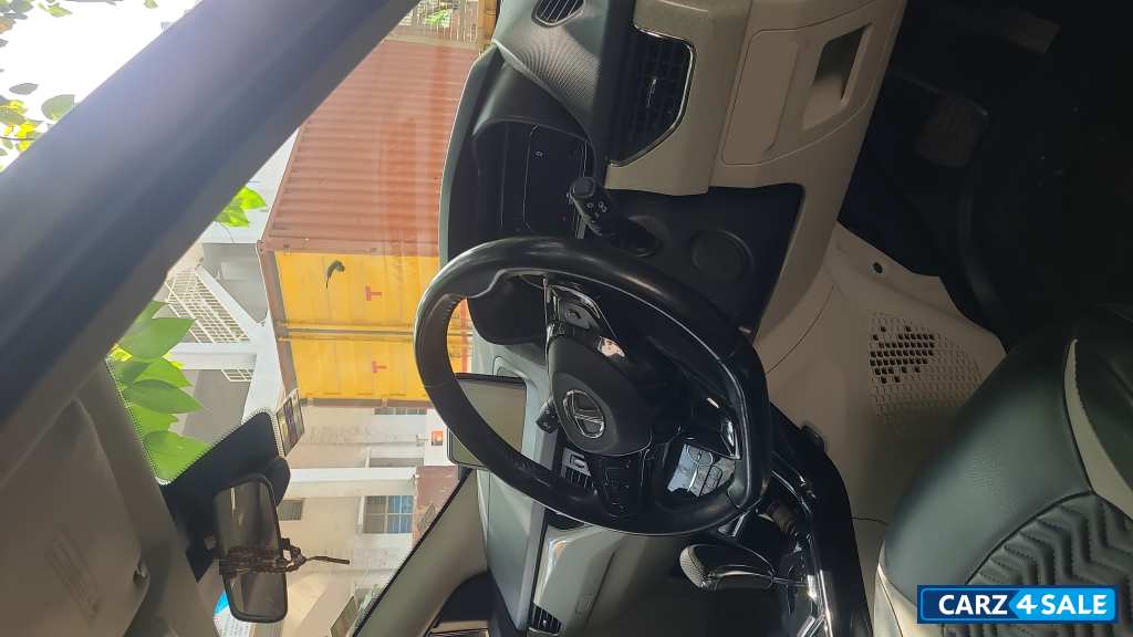 Tata Nexon XZA PLUS O Tata Nexon XZA PLUS O