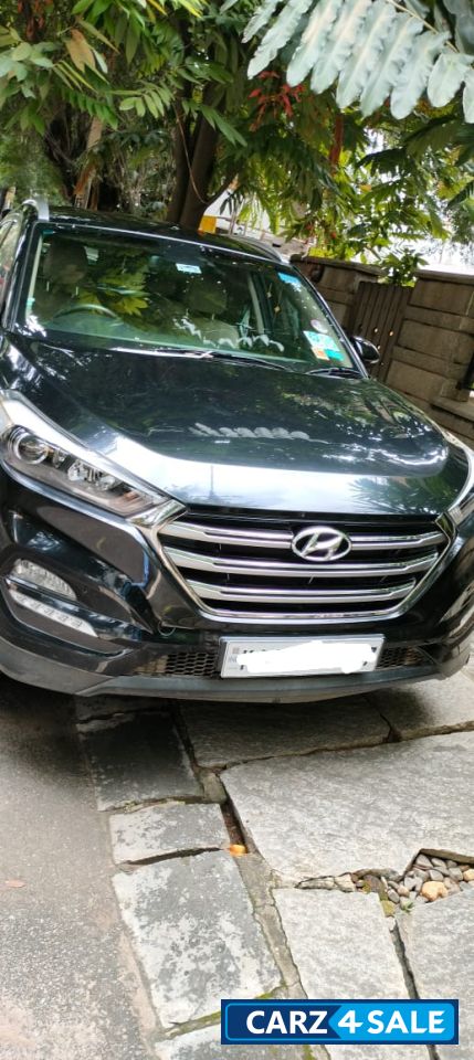 Thunder Black Hyundai Tucson