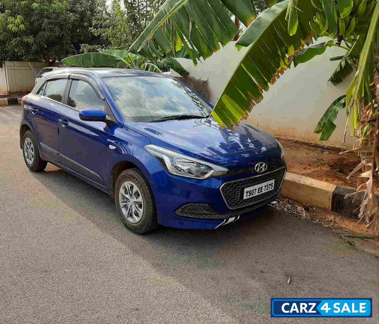 Blue Hyundai  Elite i20 magna 1.4