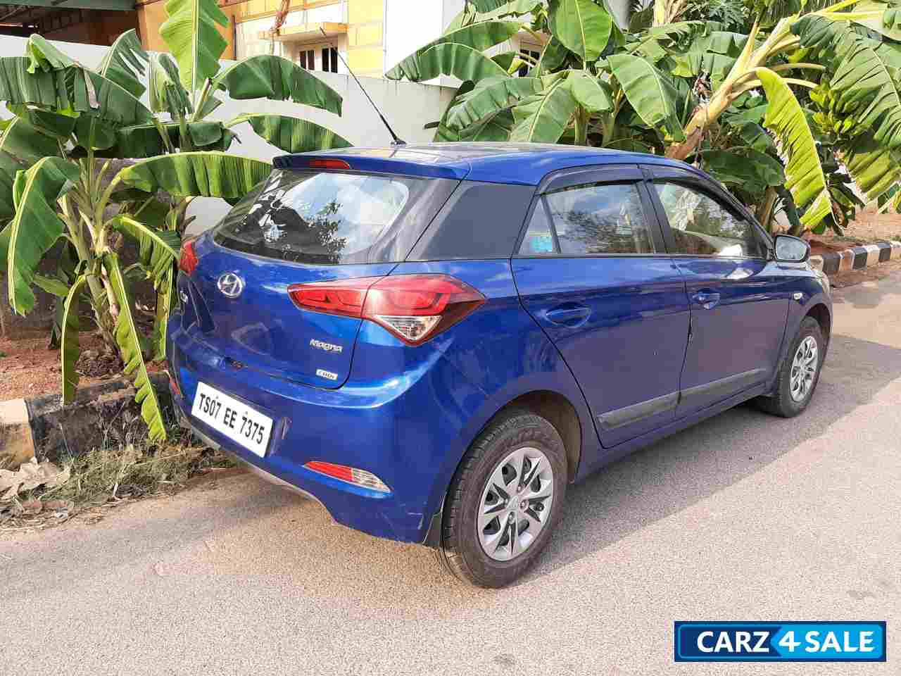 Blue Hyundai  Elite i20 magna 1.4