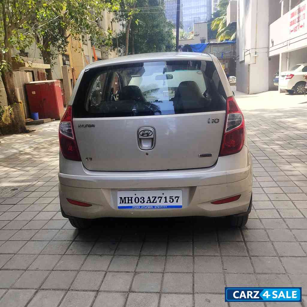 Beige Hyundai i10 Kappa 1.2
