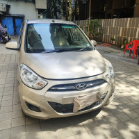 Beige Hyundai i10 Kappa 1.2