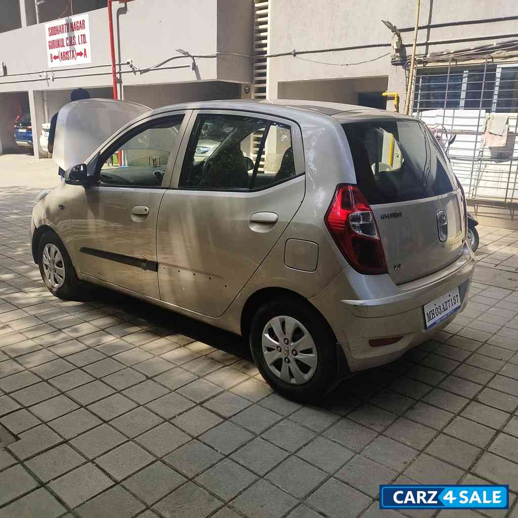 Beige Hyundai i10 Kappa 1.2 Beige Hyundai i10 Kappa 1.2