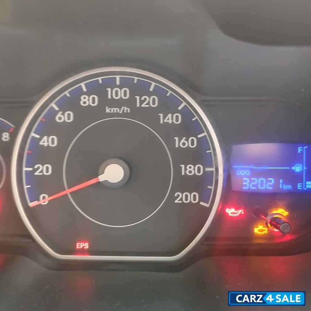 Beige Hyundai i10 Kappa 1.2 Beige Hyundai i10 Kappa 1.2