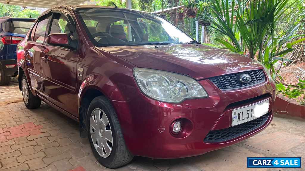 Paprika Red Ford Fiesta 1.6 ZXI