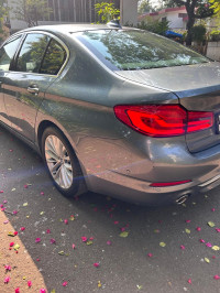 Bluestone Metallic BMW 5-Series 520D Luxuryline