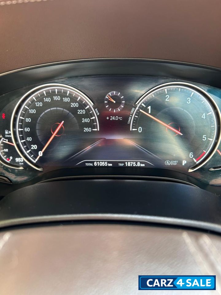 Bluestone Metallic BMW 5-Series 520D Luxuryline