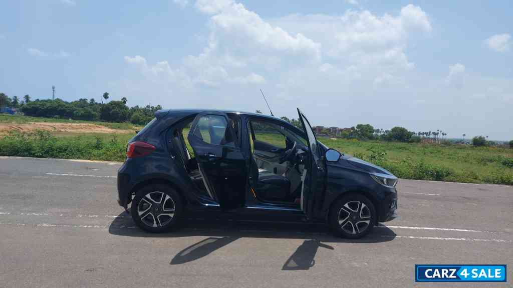 Midnight Plum Tata Tiago Tiago automatic