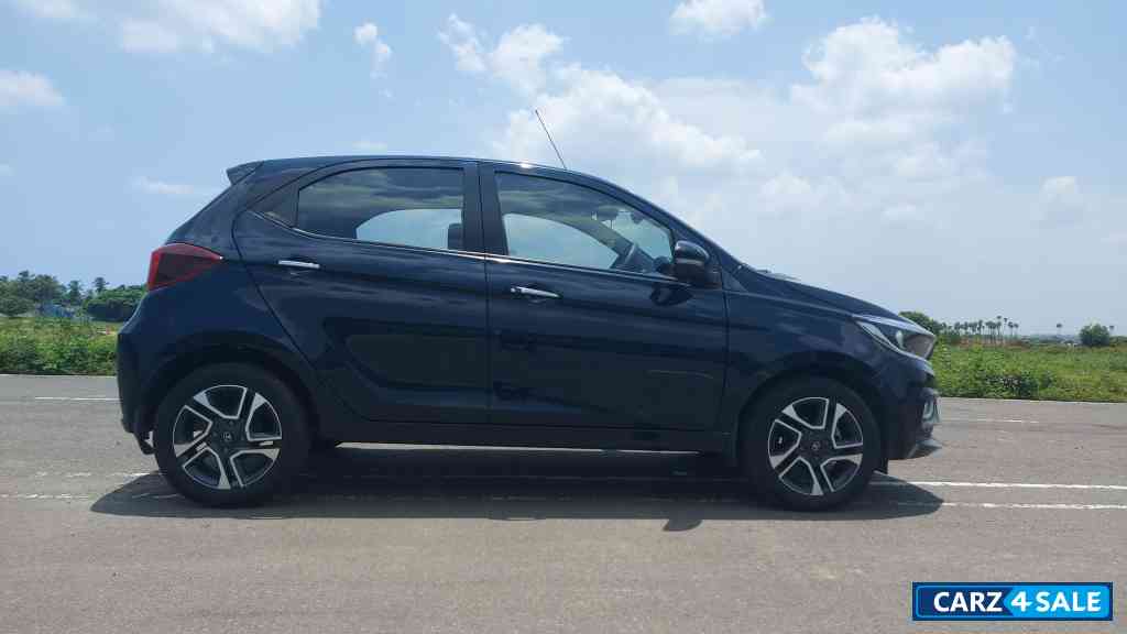 Midnight Plum Tata Tiago Tiago automatic