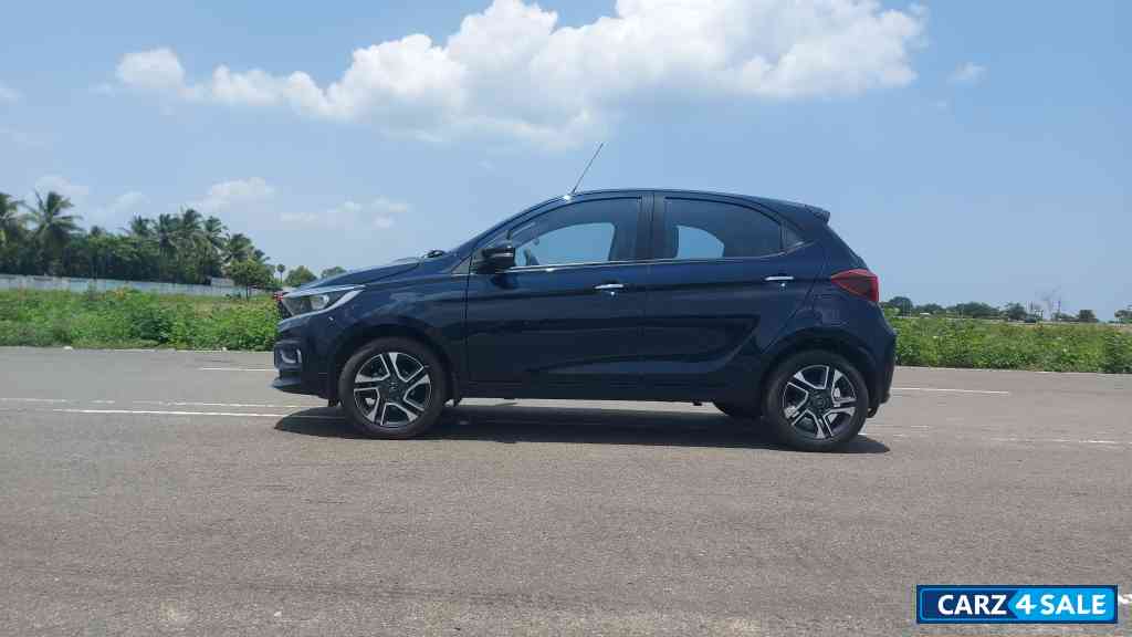 Midnight Plum Tata Tiago Tiago automatic