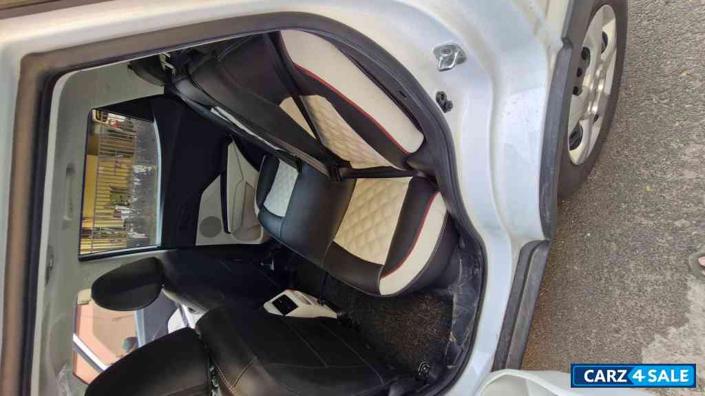 Mahindra XUV 3XO Mx2 pro AT