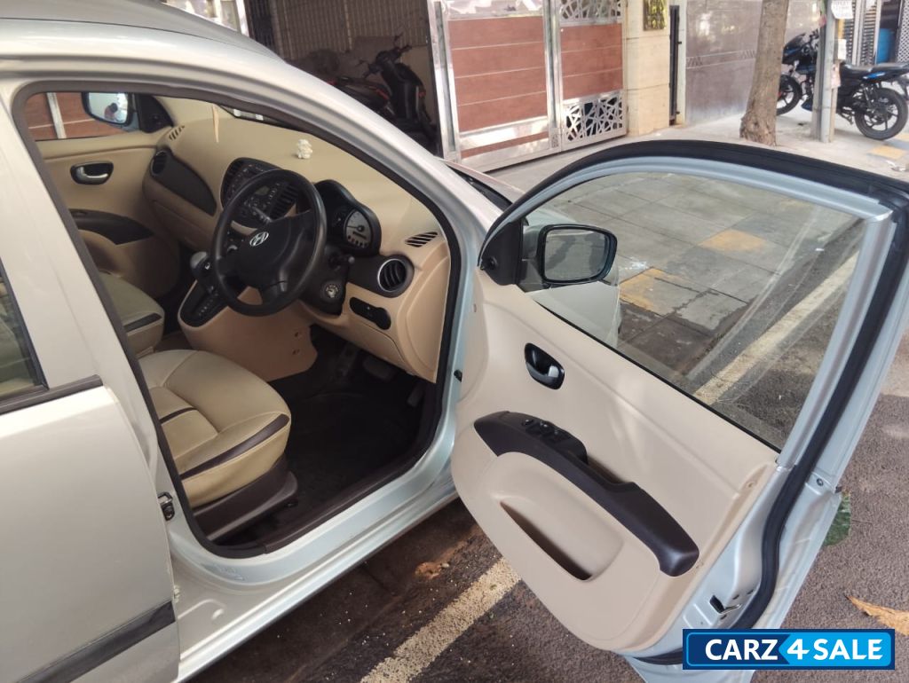 Hyundai i10 sports AUTOMATIC