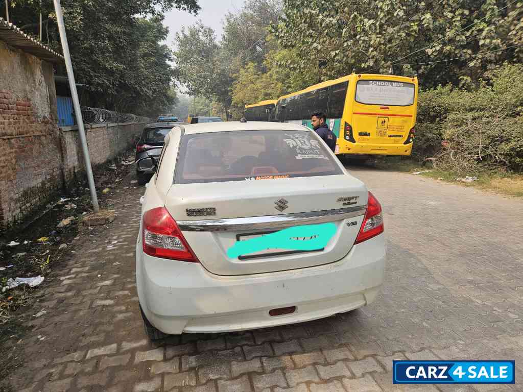 White Maruti Suzuki Dzire Vxi
