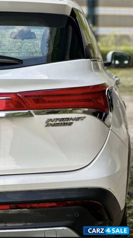 Candy White MG Hector Sharp DCT AT Candy White MG Hector Sharp DCT AT