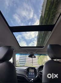 Candy White MG Hector Sharp DCT AT