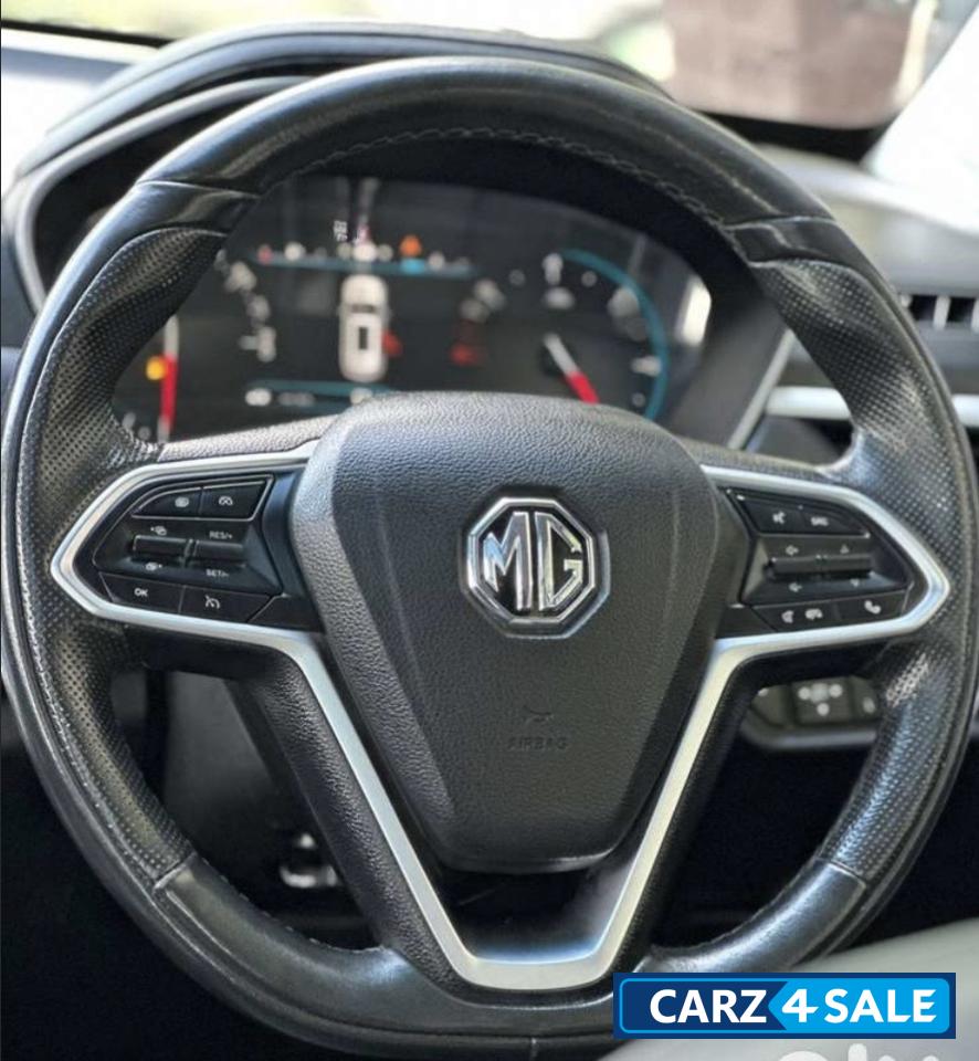 Candy White MG Hector Sharp DCT AT Candy White MG Hector Sharp DCT AT