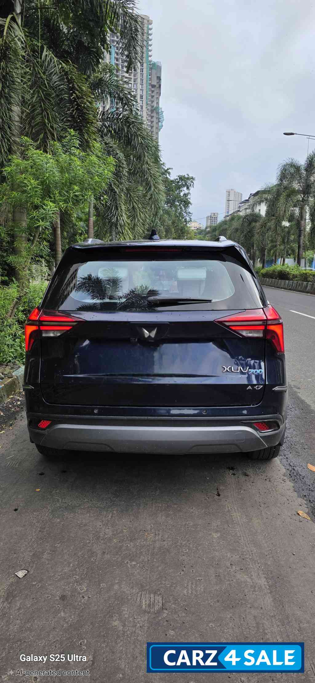 Mahindra XUV700 AX7