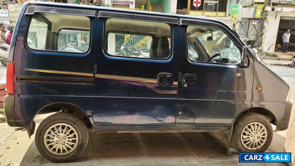 Blue Maruti Suzuki Eeco 5Str + AC, blue colour