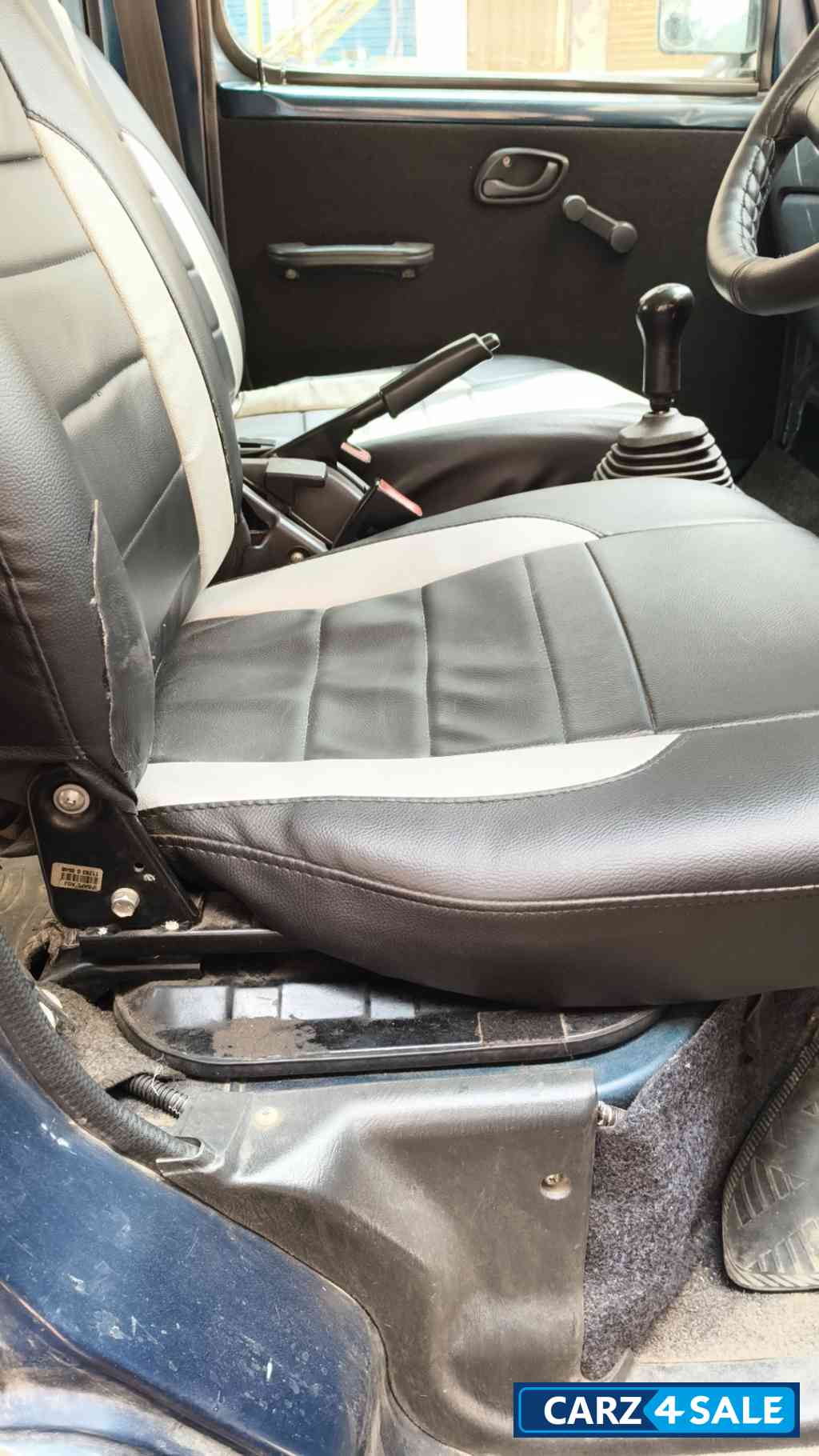 Blue Maruti Suzuki Eeco 5Str + AC, blue colour