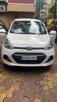White Hyundai Xcent VTVT