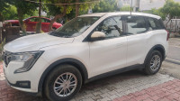 Everest White Mahindra XUV700 AX3