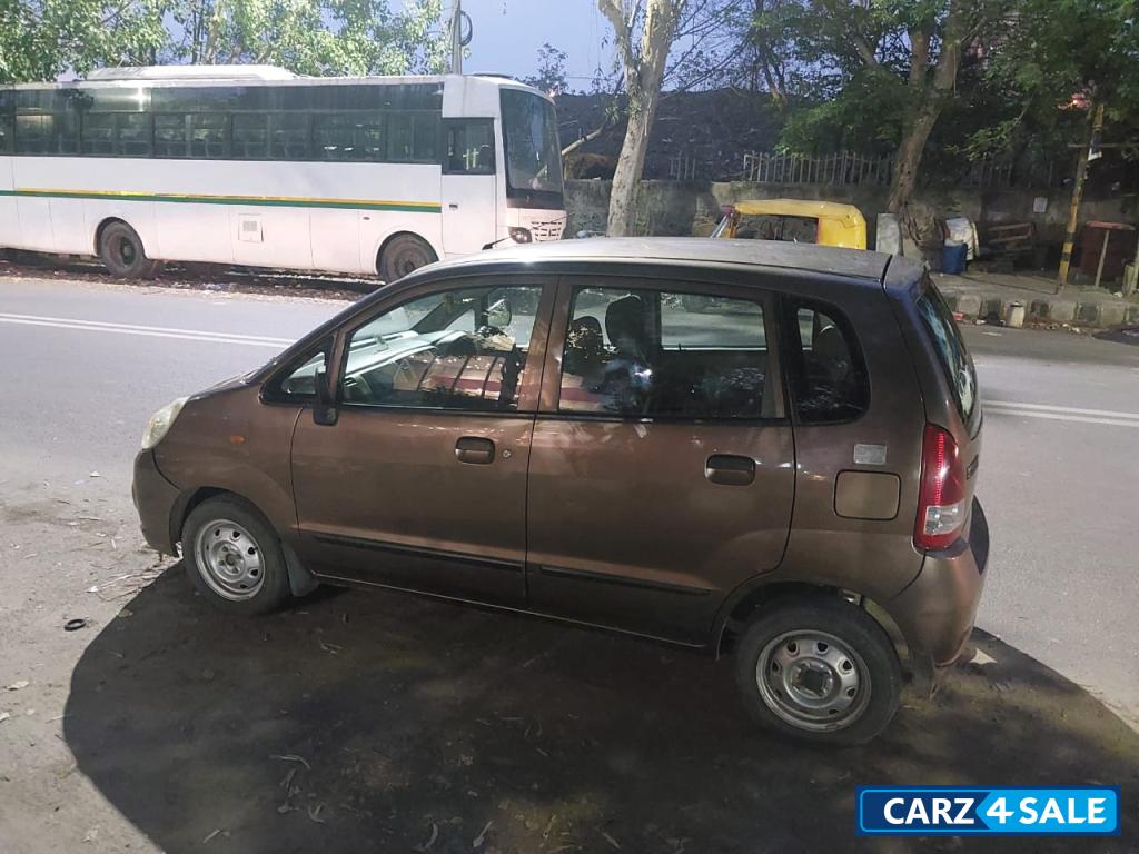 Md-brown Maruti Suzuki Estilo Green LXI CNG