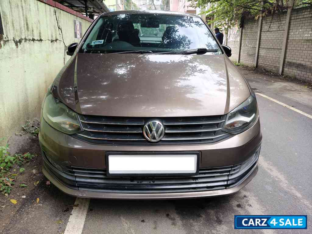 Toffee Brown Volkswagen Vento 2015 Volkswagen Vento 1.5L TDI Diesel DSG Automatic Comfortline Variant
