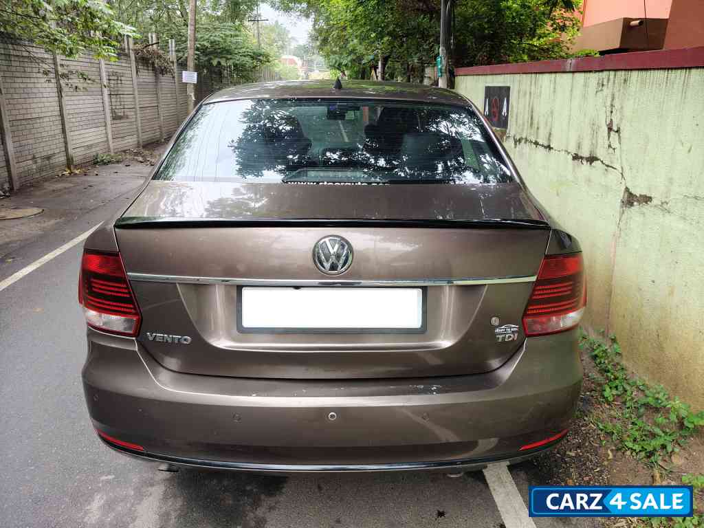 Toffee Brown Volkswagen Vento 2015 Volkswagen Vento 1.5L TDI Diesel DSG Automatic Comfortline Variant