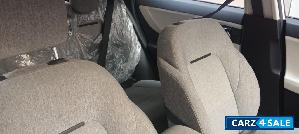 Tata Curvv Pure Plus S 1.2 Revotron Petrol 7DCA