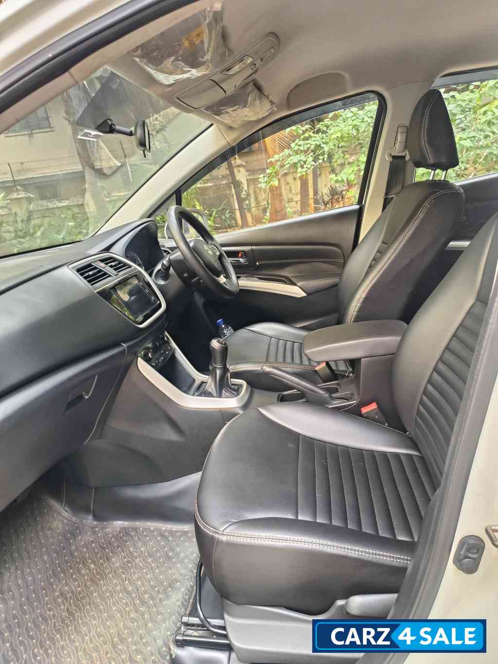 White Maruti Suzuki S-Cross Zeta 1.3