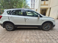 White Maruti Suzuki S-Cross Zeta 1.3