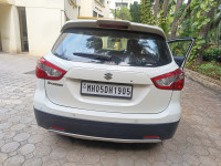White Maruti Suzuki S-Cross Zeta 1.3