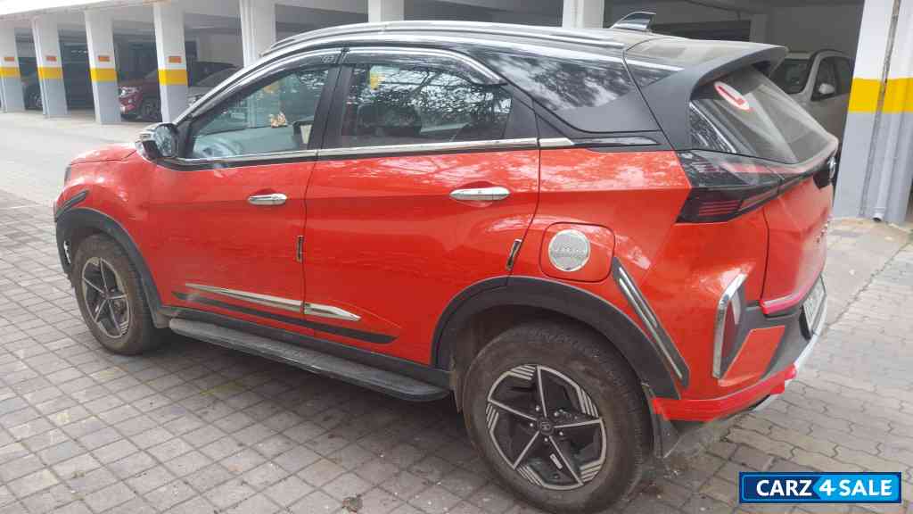 Red Tata Nexon Fearless MT