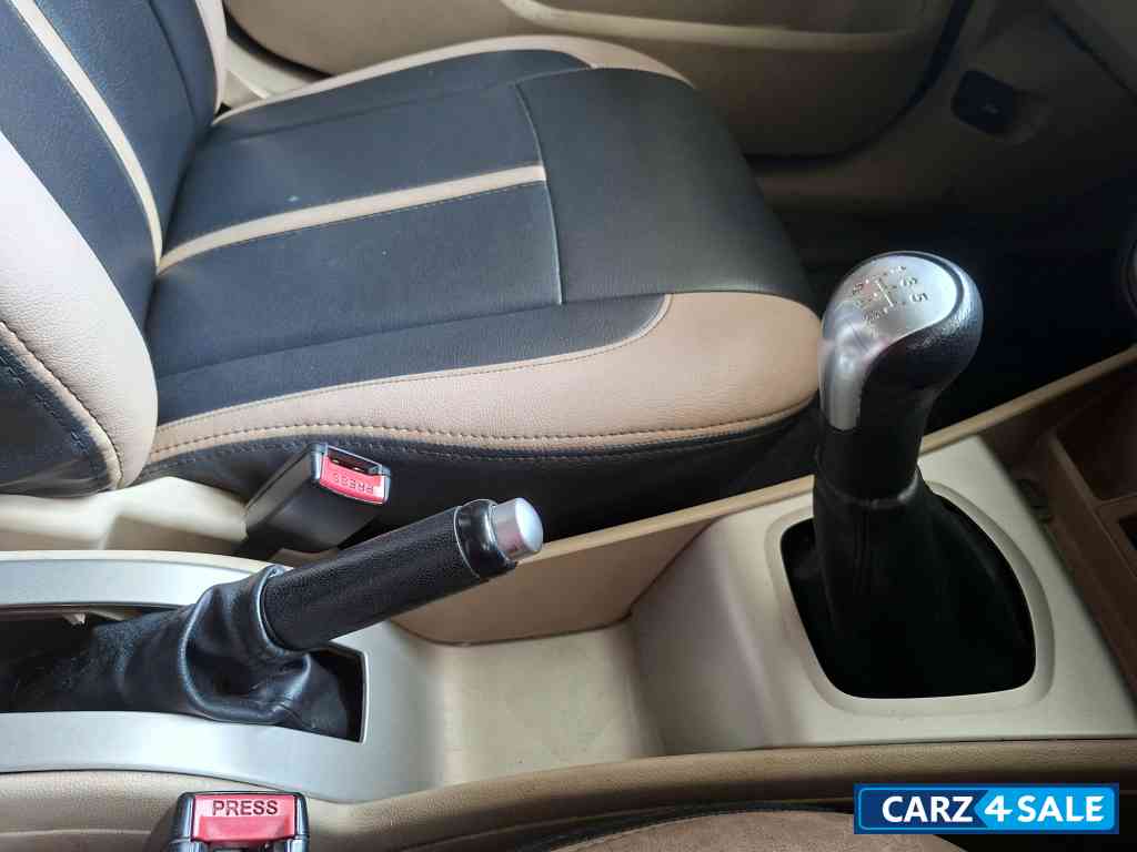 Ford Classic 1.6 Duratec Titanium