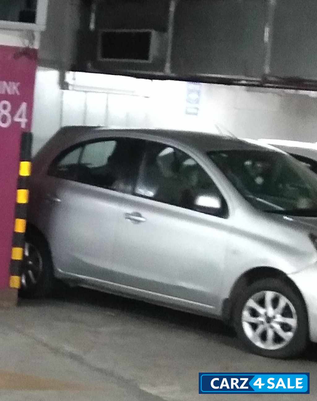 Emrald Grey Hyundai i20 Sportz1. 2