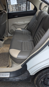 White Maruti Suzuki Dzire Vxi