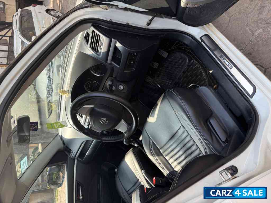 Maruti Suzuki Swift VXI