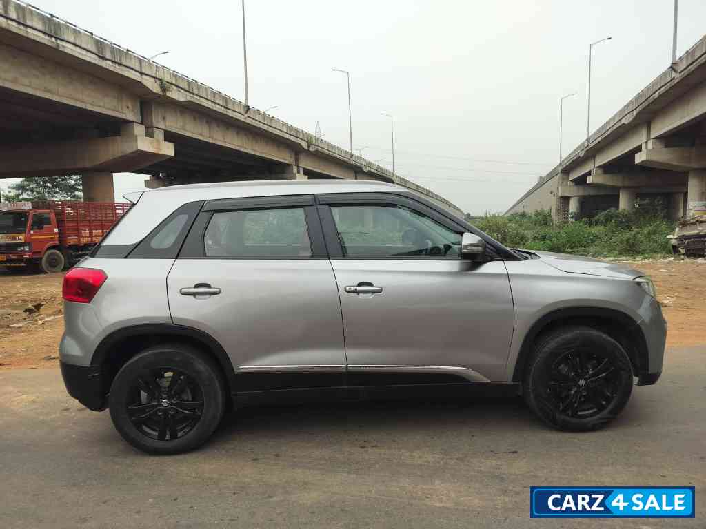 Maruti Suzuki Vitara Brezza AT Maruti Suzuki Vitara Brezza AT