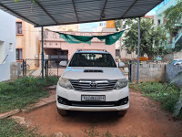 Toyota Fortuner 4x2 AT 2012 Model