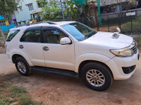 Super White Toyota Fortuner 4x2 AT