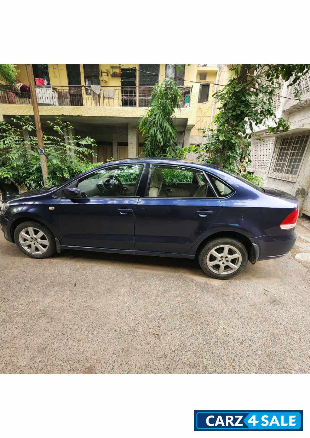 Blue Volkswagen Vento Diesel Blue Volkswagen Vento Diesel